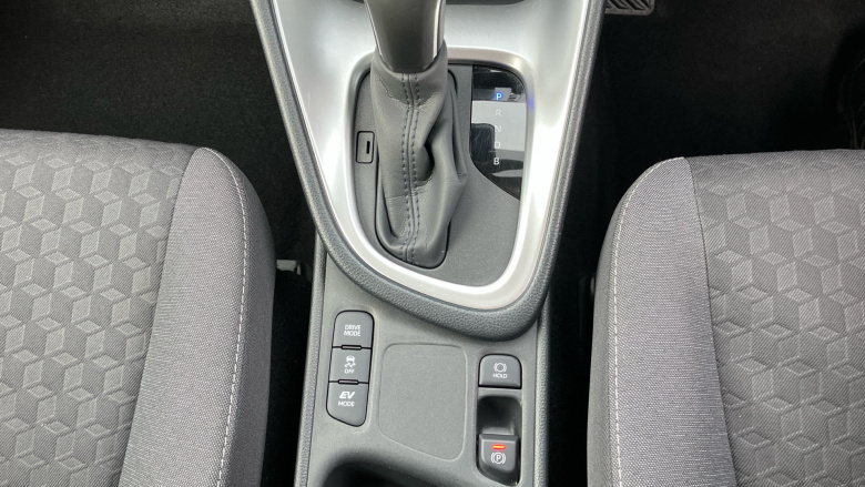 Toyota Yaris 1.5 Hybrid Design 5dr CVT Hybrid Hatchback